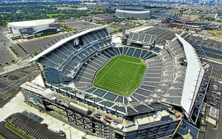 詹姆斯巧妙,助攻克内克,特空中扣篮,球速体育平台,球速体育官方网站,球速体育登录入口,球速体育app下载