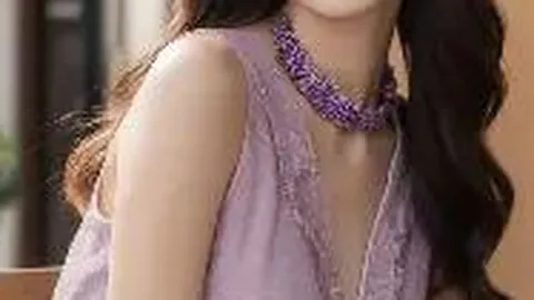 刘亦菲新造型引关注，独特眼妆与周笔畅神似