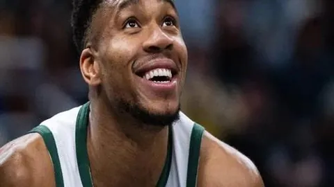 尤文图斯0-3负于AC米兰，雷比奇远程建功，伊布伤退赛场